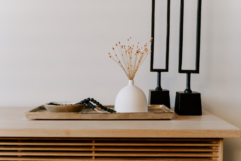 Finding the Right Balance Between Functionality and Aesthetics in Decor