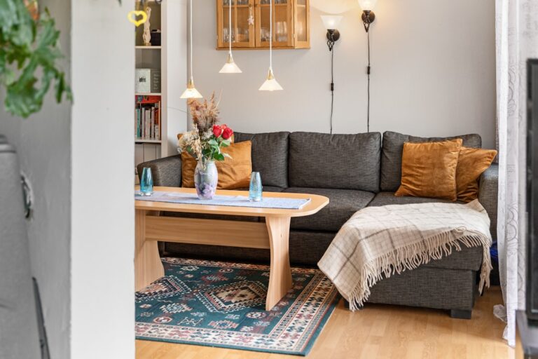 Essential Tips for Decorating Small Spaces with Flair